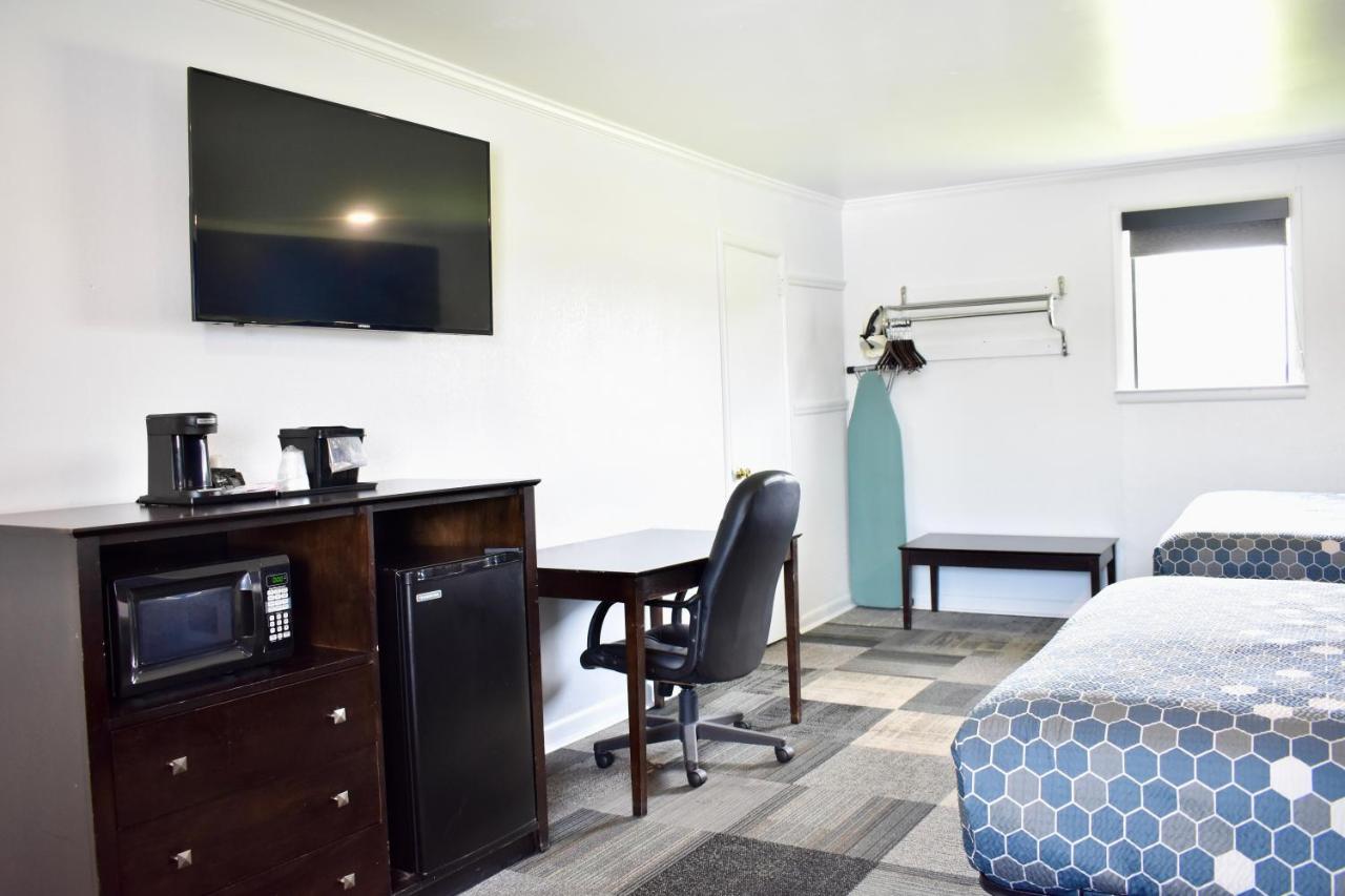 Rodeway Inn Swainsboro Екстер'єр фото