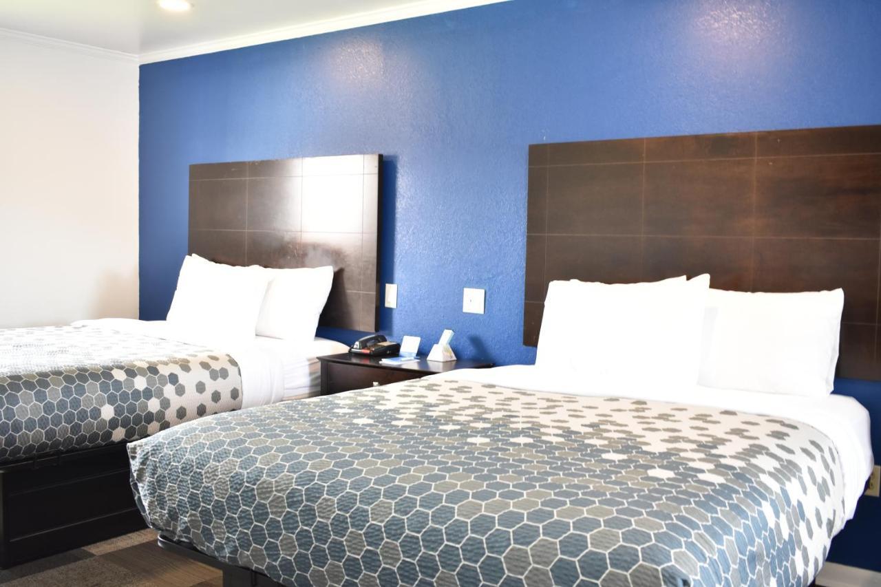 Rodeway Inn Swainsboro Екстер'єр фото