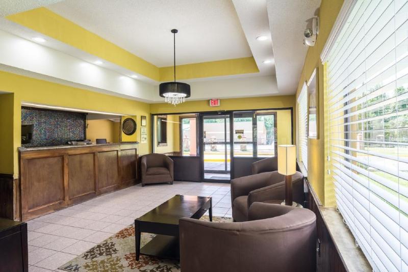 Rodeway Inn Swainsboro Екстер'єр фото