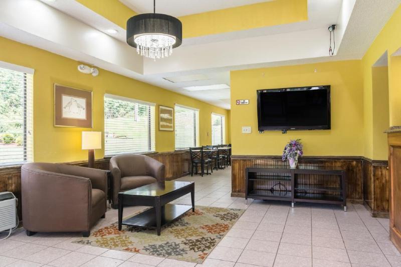Rodeway Inn Swainsboro Екстер'єр фото