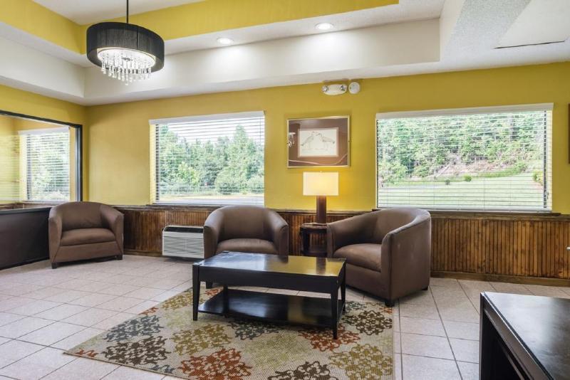 Rodeway Inn Swainsboro Екстер'єр фото