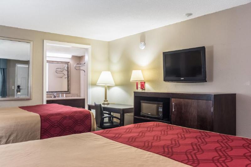 Rodeway Inn Swainsboro Екстер'єр фото