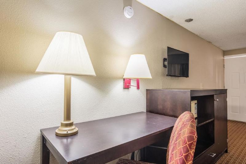Rodeway Inn Swainsboro Екстер'єр фото