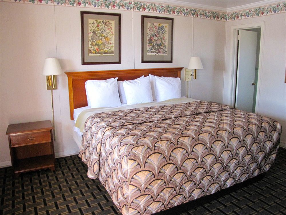 Rodeway Inn Swainsboro Екстер'єр фото